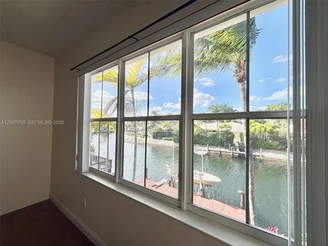1141 Waterside Lane Hollywood FL 33019