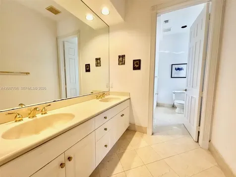 1141 Waterside Lane Hollywood FL 33019