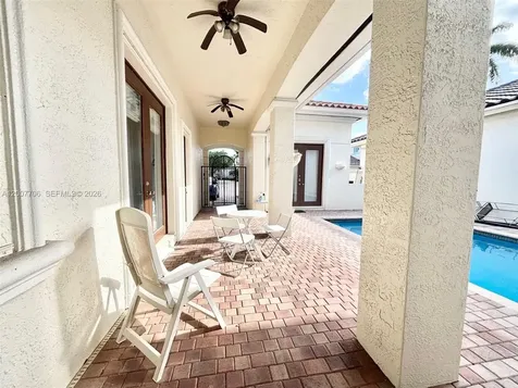 1141 Waterside Lane Hollywood FL 33019