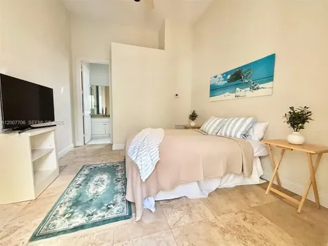 1141 Waterside Lane Hollywood FL 33019