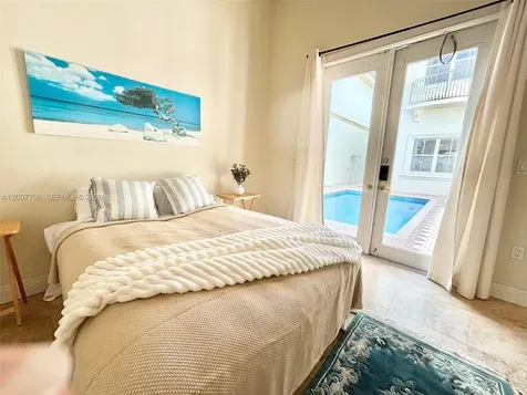 1141 Waterside Lane Hollywood FL 33019