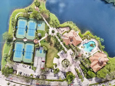 1141 Waterside Lane Hollywood FL 33019