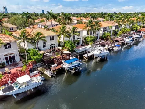 1141 Waterside Lane Hollywood FL 33019