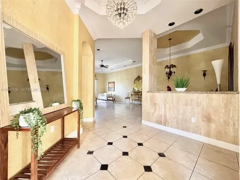 1141 Waterside Lane Hollywood FL 33019