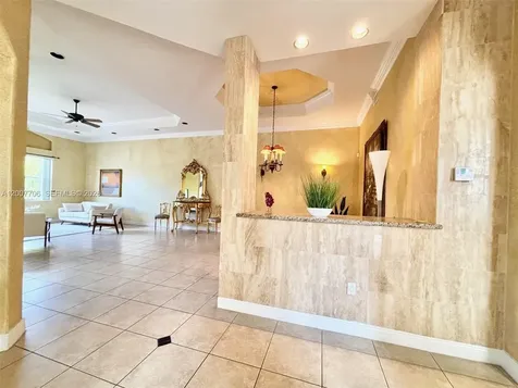 1141 Waterside Lane Hollywood FL 33019