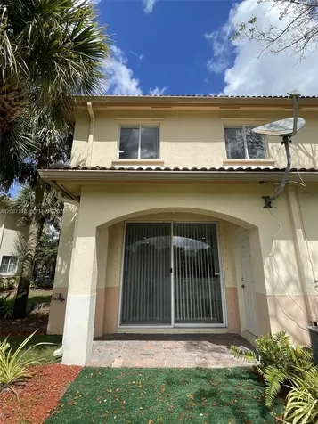 8344 SW 27 Miramar FL 33025