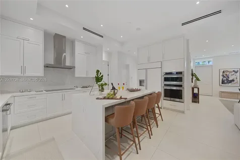 6901 Veronese Street Coral Gables FL 33146
