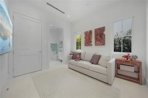 6901 Veronese Street Coral Gables FL 33146