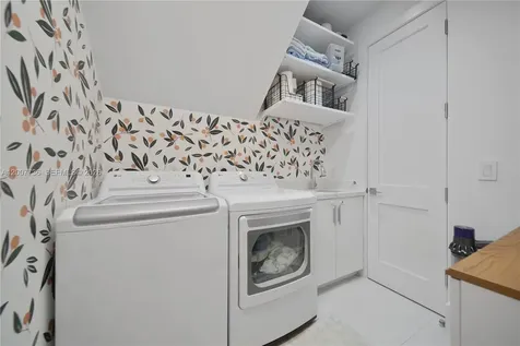 6901 Veronese Street Coral Gables FL 33146