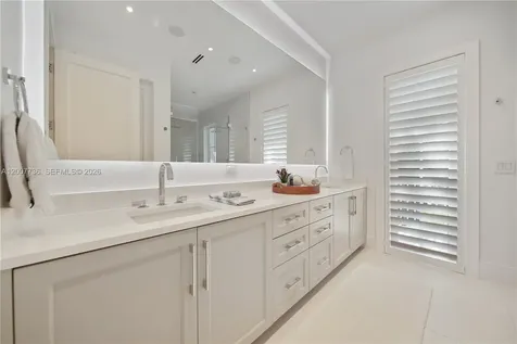 6901 Veronese Street Coral Gables FL 33146