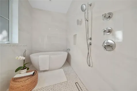 6901 Veronese Street Coral Gables FL 33146