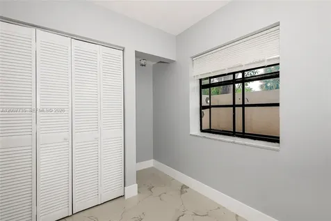 7111 SW 42nd Place Davie FL 33314