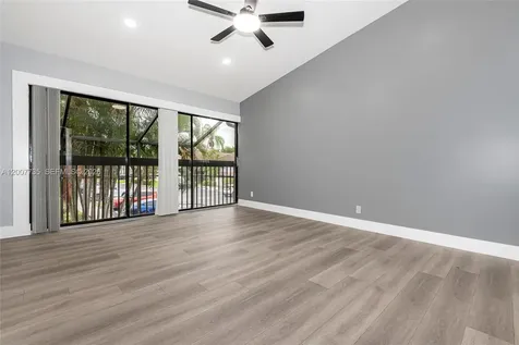 7111 SW 42nd Place Davie FL 33314