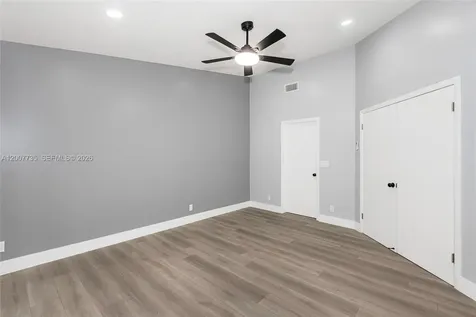 7111 SW 42nd Place Davie FL 33314