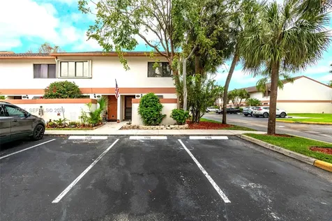 7111 SW 42nd Place Davie FL 33314