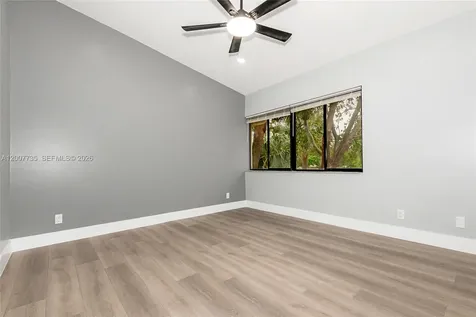 7111 SW 42nd Place Davie FL 33314