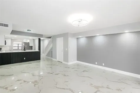 7111 SW 42nd Place Davie FL 33314