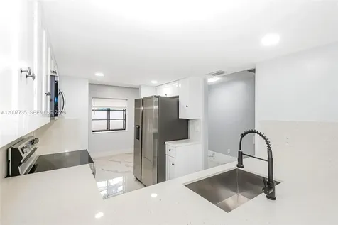 7111 SW 42nd Place Davie FL 33314