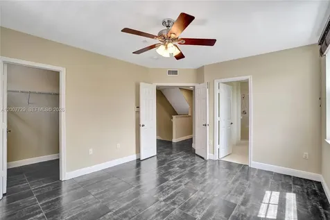 1033 NE 17th Way Fort Lauderdale FL 33304