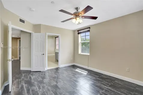 1033 NE 17th Way Fort Lauderdale FL 33304
