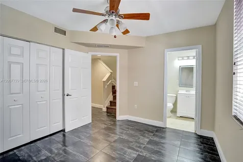 1033 NE 17th Way Fort Lauderdale FL 33304