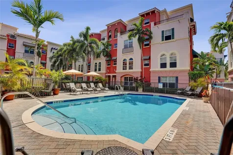 1033 NE 17th Way Fort Lauderdale FL 33304