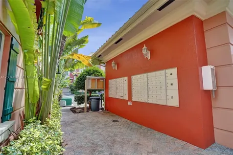 1033 NE 17th Way Fort Lauderdale FL 33304