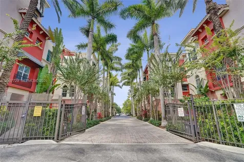 1033 NE 17th Way Fort Lauderdale FL 33304