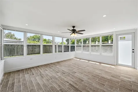 6900 NW 14th Street Plantation FL 33313