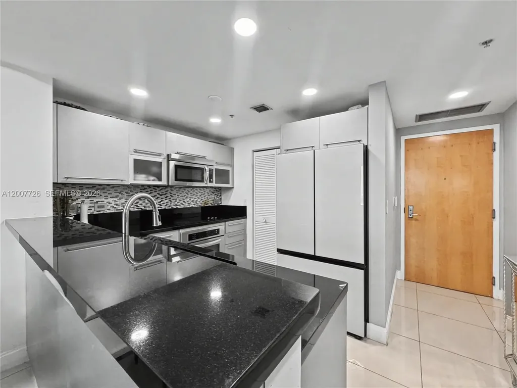 253 NE 2nd Street Miami FL 33132