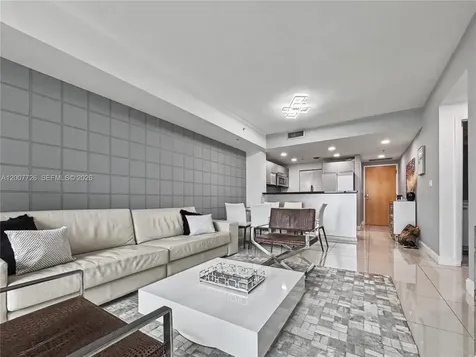253 NE 2nd Street Miami FL 33132