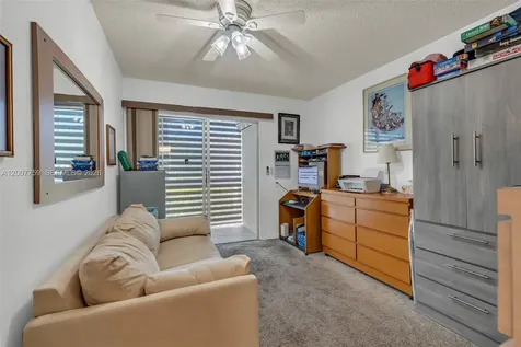 494 W Tilford W Deerfield Beach FL 33442