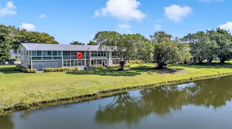 494 W Tilford W Deerfield Beach FL 33442