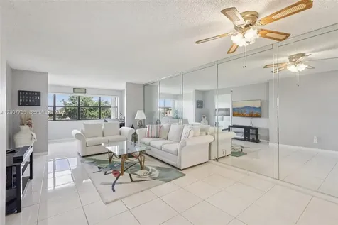 2793 NW 104th Avenue Sunrise FL 33322