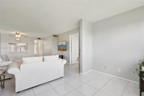 2793 NW 104th Avenue Sunrise FL 33322