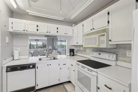 2793 NW 104th Avenue Sunrise FL 33322