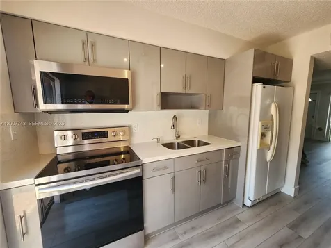 15250 SW 80th Street Miami FL 33193
