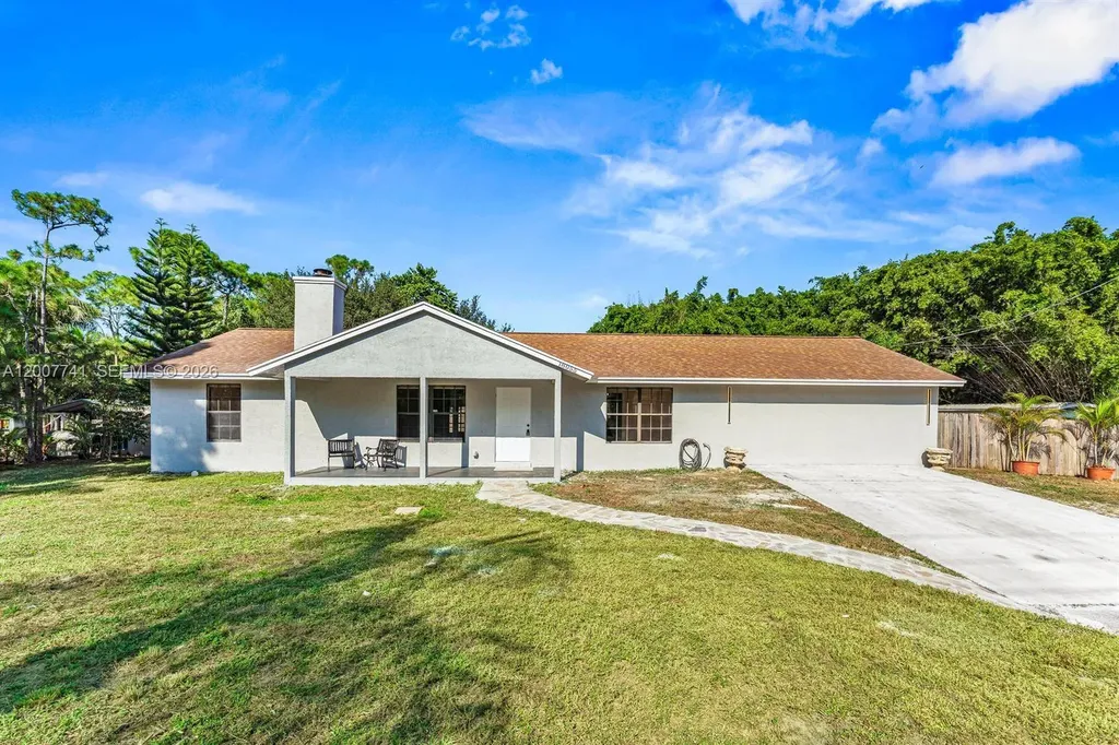 18055 W Sycamore Drive Loxahatchee FL 33470