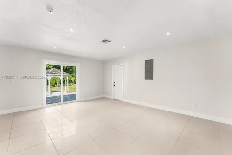 18055 W Sycamore Drive Loxahatchee FL 33470