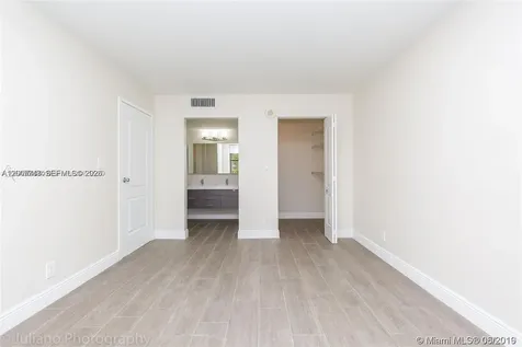 16919 N Bay Road Sunny Isles Beach FL 33160