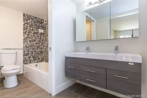 16919 N Bay Road Sunny Isles Beach FL 33160