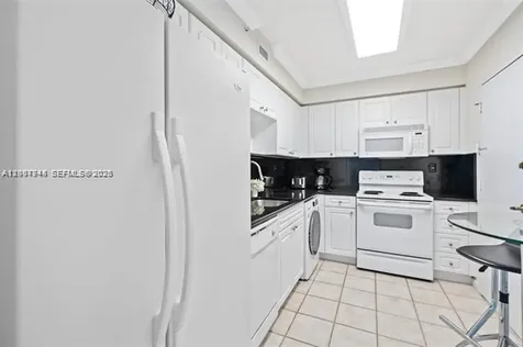 2501 S Ocean Drive Hollywood FL 33019