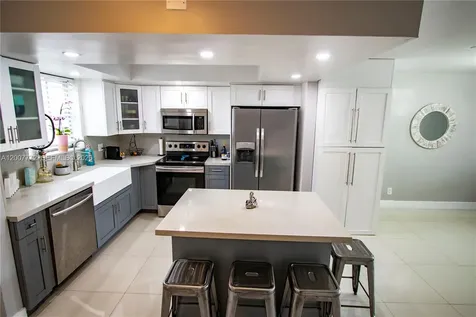 2117 NE 123rd Street North Miami FL 33181