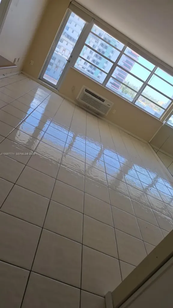 5313 Collins Avenue Miami Beach FL 33140