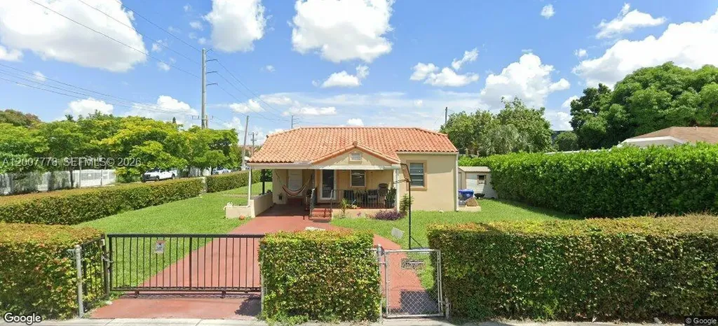 4289 NW 5th Street Miami FL 33126