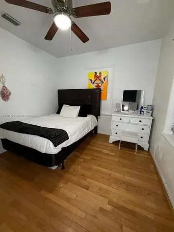 4289 NW 5th Street Miami FL 33126