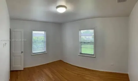 4289 NW 5th Street Miami FL 33126