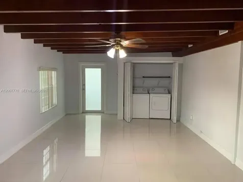 4289 NW 5th Street Miami FL 33126