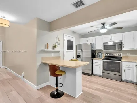 1958 E Discovery Circle E Deerfield Beach FL 33442