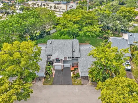1958 E Discovery Circle E Deerfield Beach FL 33442